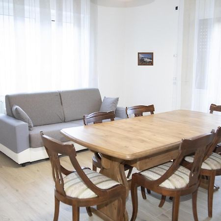 House Storile Apartment Сондало Екстериор снимка