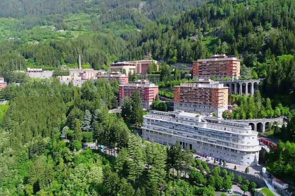 House Storile Apartment Сондало Екстериор снимка