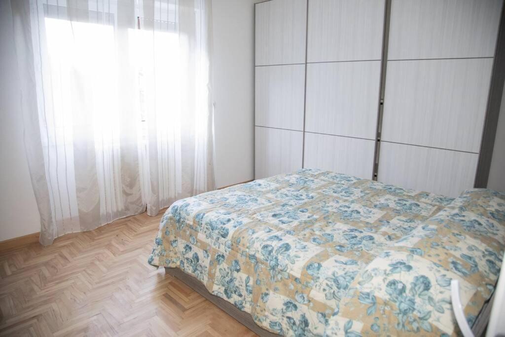 House Storile Apartment Сондало Екстериор снимка