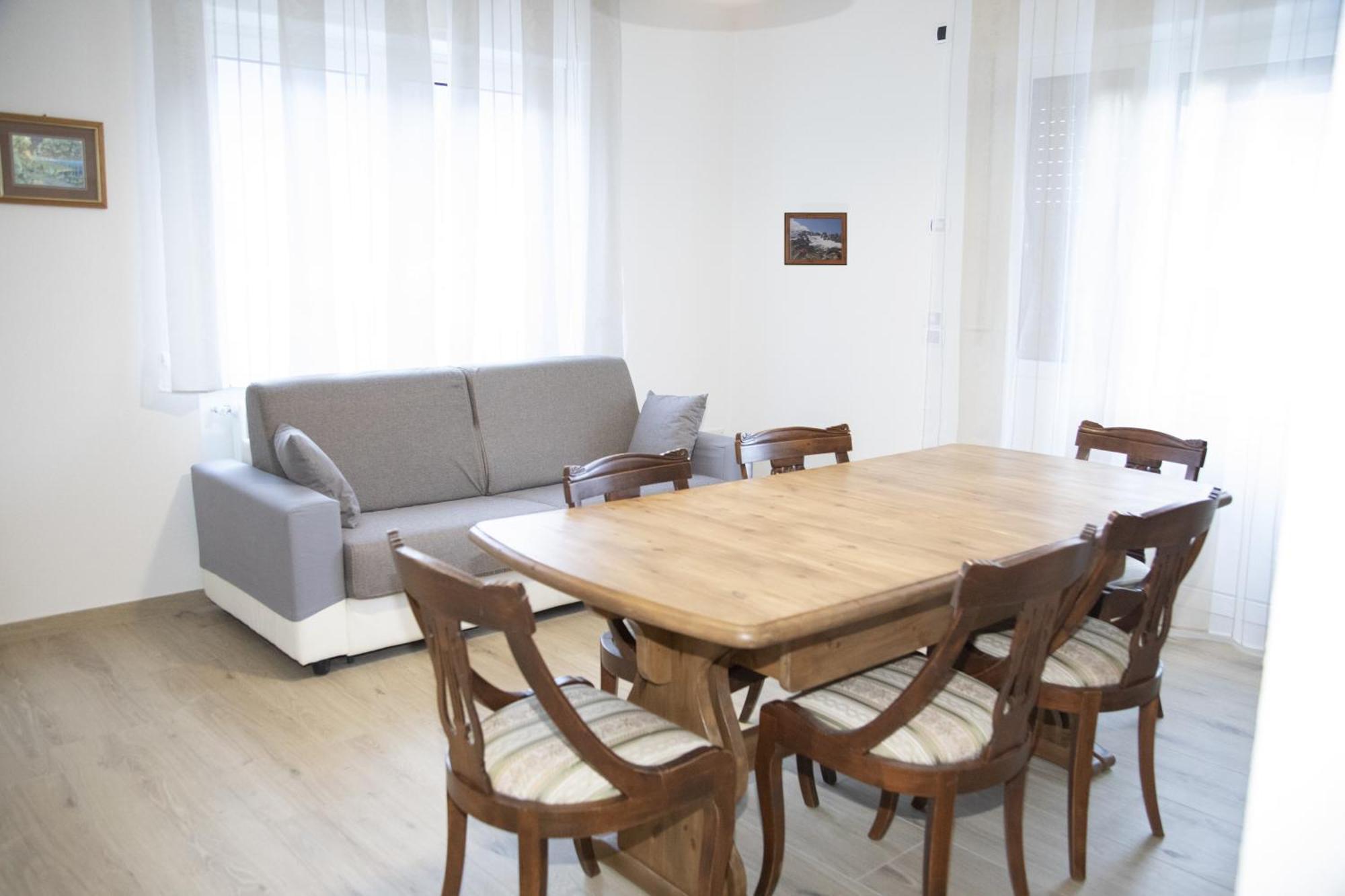 House Storile Apartment Сондало Екстериор снимка